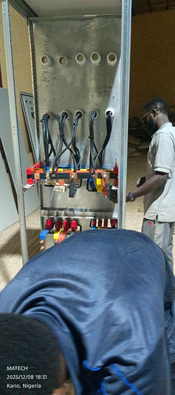 Busbar and cabling